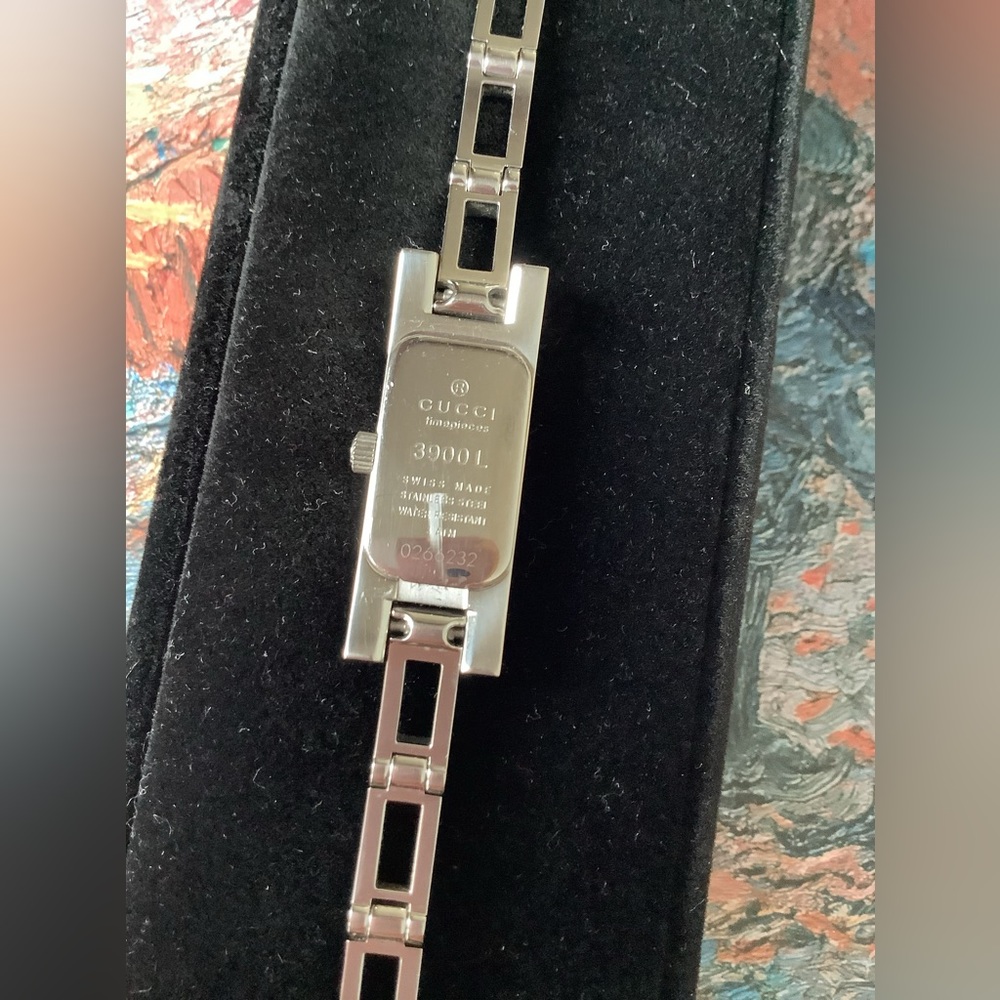 Super CUTE GUCCI watch ๐๐ - Picture 10 of 10